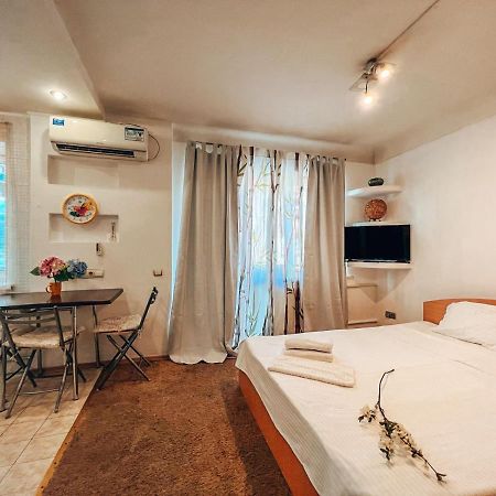 Apartment In The Center Of Kiev Bagian luar foto