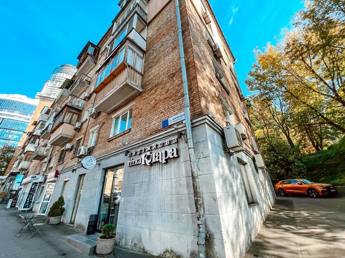 Apartment In The Center Of Kiev Bagian luar foto