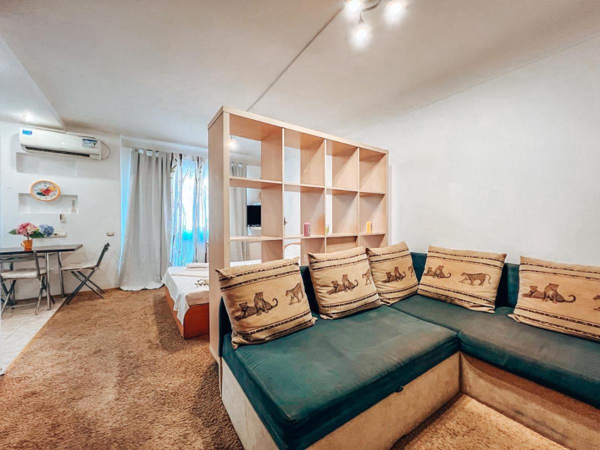 Apartment In The Center Of Kiev Bagian luar foto