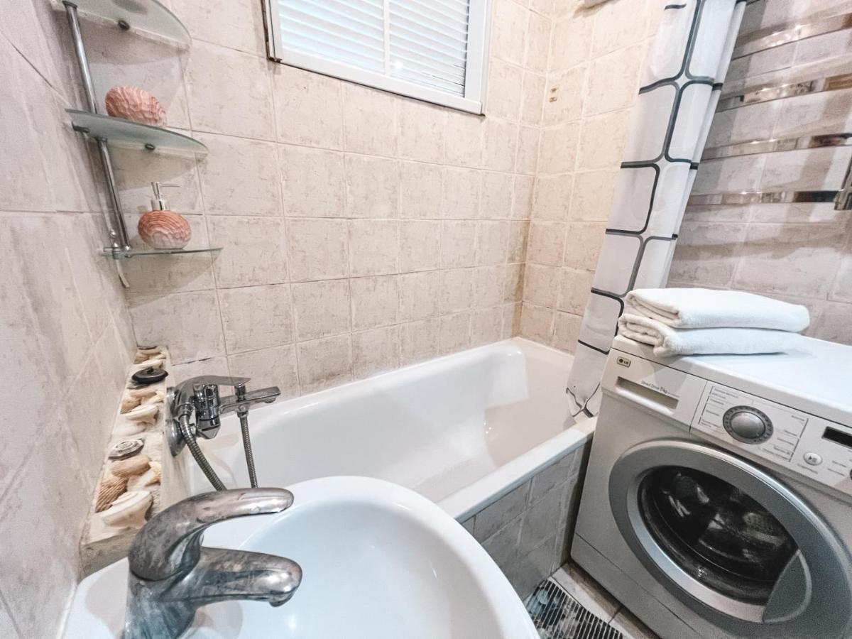 Apartment In The Center Of Kiev Bagian luar foto