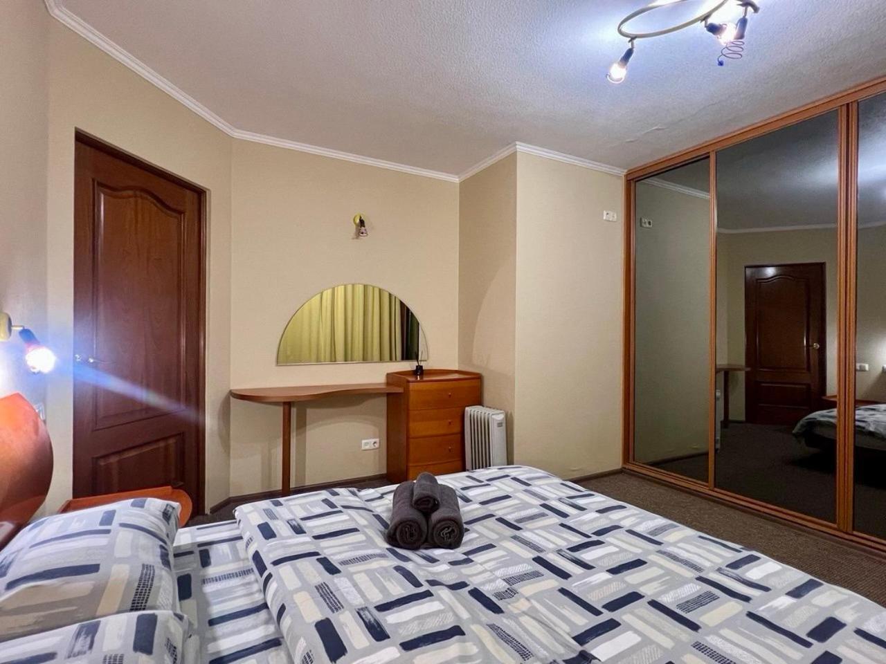 Apartment In The Center Of Kiev Bagian luar foto